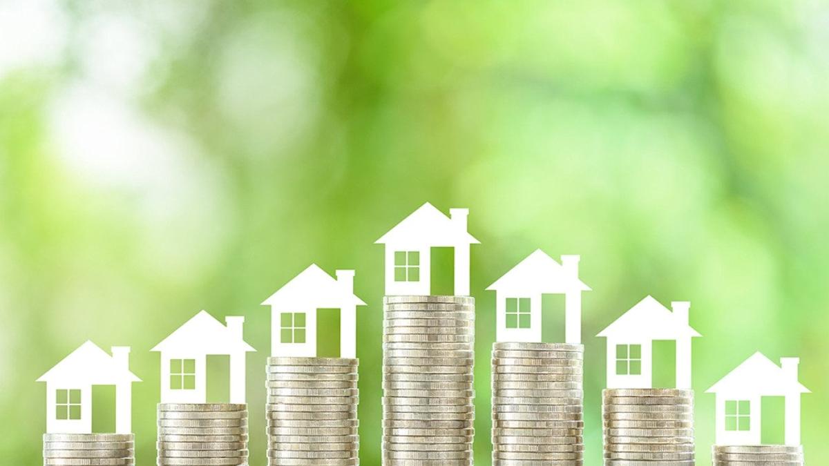 Extreme weather is driving up homeowners' insurance across the US